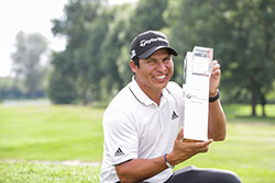 Read more about the article Argentinier Andrés Romero triumphiert sensationell im Golfclub München Eichenried