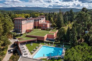 OutdoorPool-