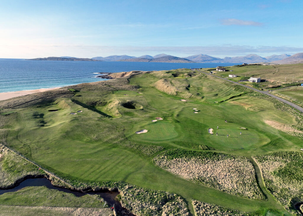 The-Isle-of-Harris-Golf-Course-3