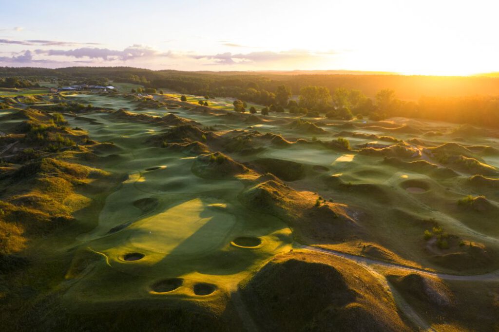 
WINSTONlinks-Erste-Startzeit_DJI_20250923072443_0112_D_Foto-Stefan-von-Stengel